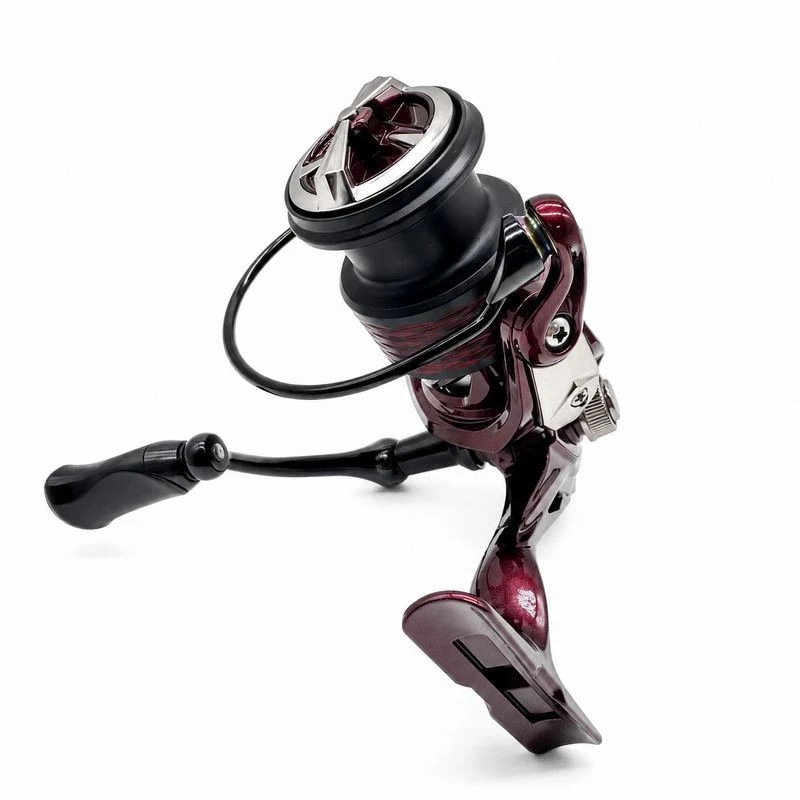 2000 Size Bass Spinning Reel
